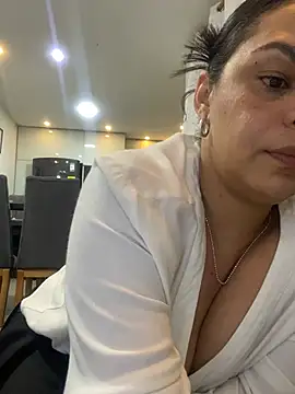 kataliina (F milf) - Naked in the kitchen 5 minutes