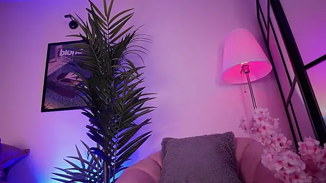 Megga_Bluee webcam