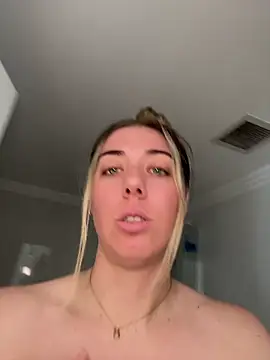 Aussielulu live webcam show