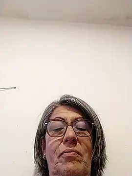 nocturnewhisper live webcam show
