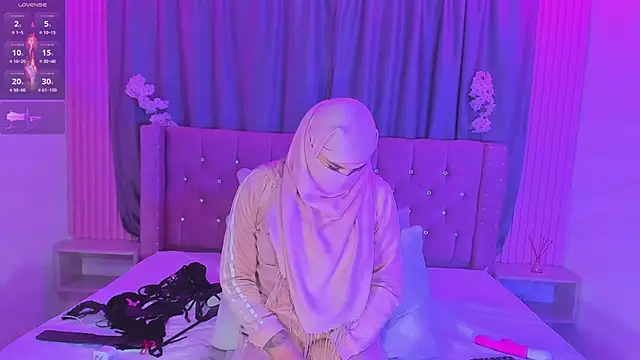 Nayla-Mouna webcam