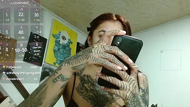 ZoeBakers_ webcam