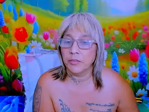indianroxy webcam