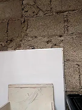 YourHotMenxie18 webcam