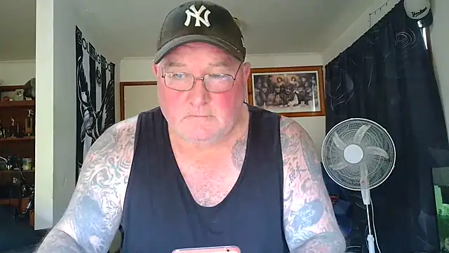 KINKYBLUEYES69 webcam
