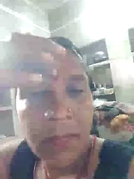 Loomaraj live cam on StripChat