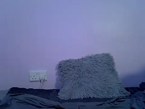 Badgalheloves webcam