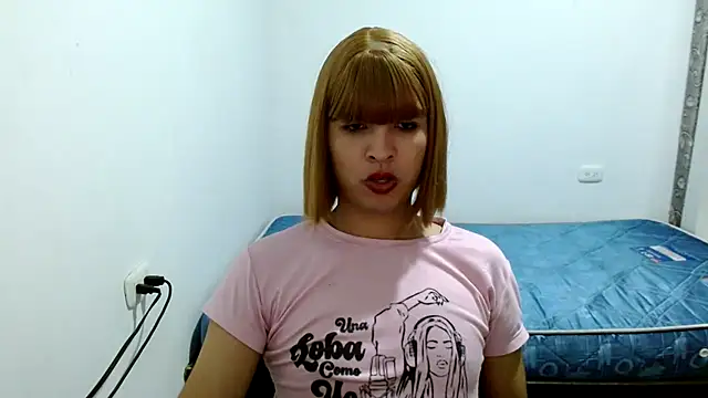 estefania224 webcam