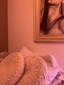 Mau_White webcam