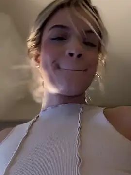 Alisha-Bond webcam