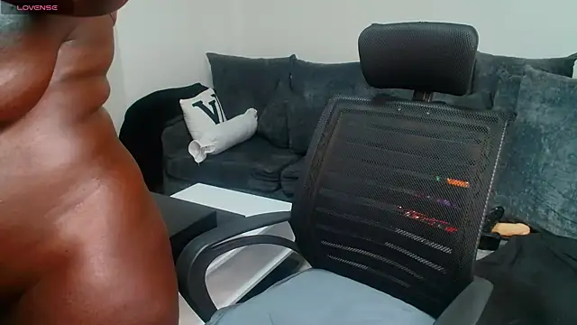 Dark_coco live cam on StripChat