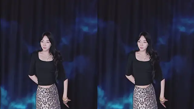 sexybaby-0001 (Ask my age) - 两个妹妹高配揉胸＋一瓶奶✨🎉