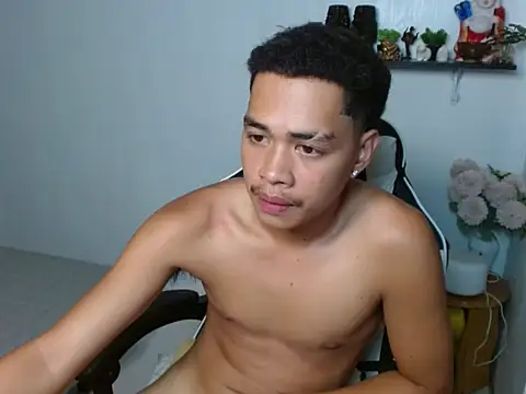 curlyasian_njxx