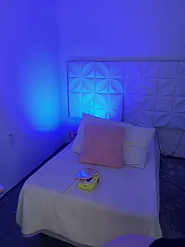 Ivonny_Goldie webcam