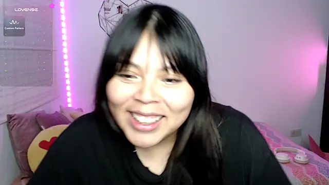 EllieMoonX webcam