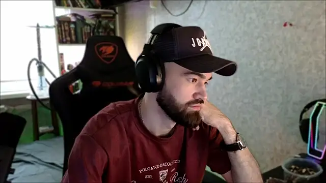 _Serious_Man webcam