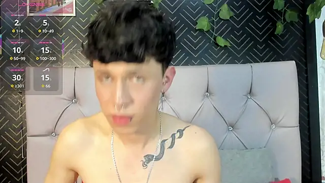 Axel__Evans live cam on StripChat