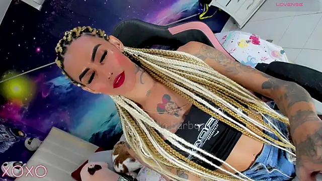 Nella_Dolls's room