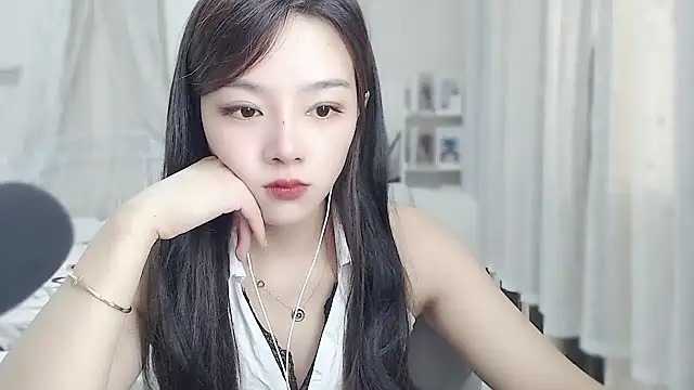 Romy-sweet webcam