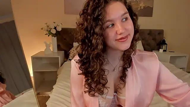 Ariella_Sol webcam