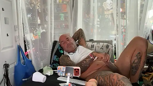 lovetatts64 webcam