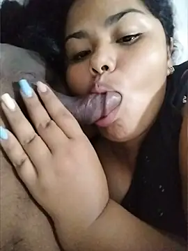 MiaBloom0 webcam