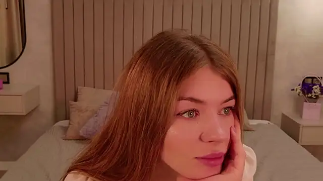 MeganMouris webcam