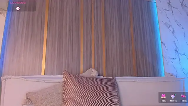 IsabellaAllen webcam