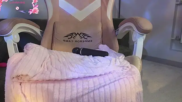 TonyaMeow live webcam show