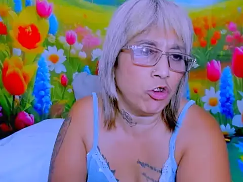 indianroxy live cam on StripChat