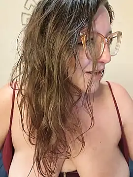 NaughtyInGlasses webcam