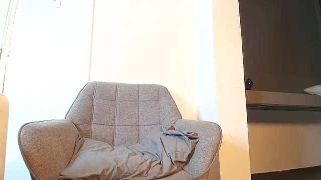 Divine_____ webcam