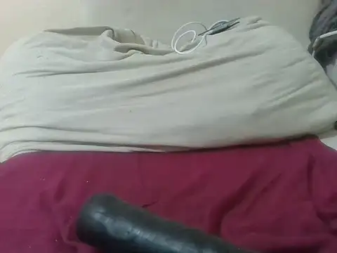sexyhot002 webcam