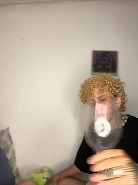 Velvet1_ webcam