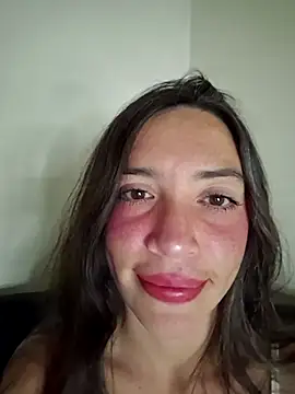 loveuu-bae live cam on StripChat