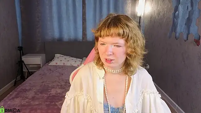 VioletDesiree webcam