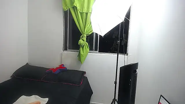 Ani_Suescun webcam