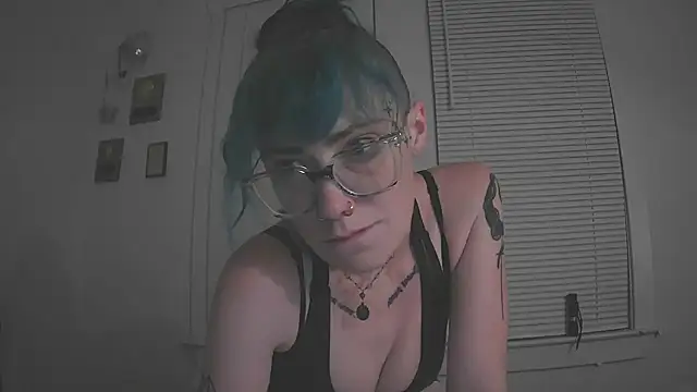 Emily0903 webcam