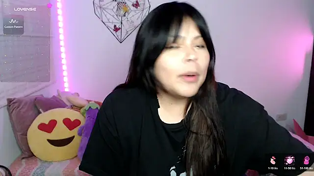 EllieMoonX webcam