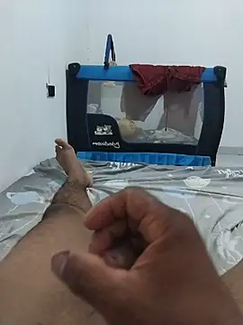 MiaBloom0 webcam