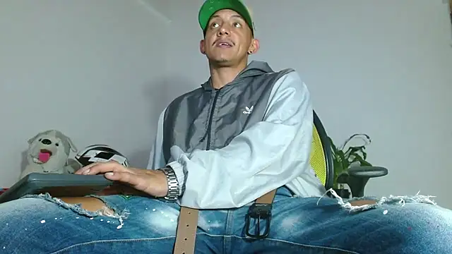 skinny23cm webcam