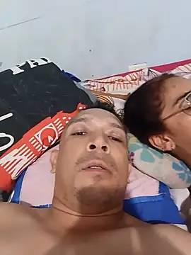 HotwifeLatinCuckoldCouple live webcam show
