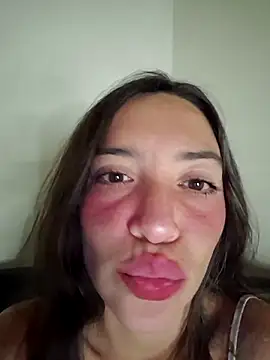 loveuu-bae live cam on StripChat