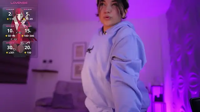 Isis_Scarlett_