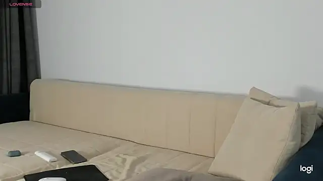 AmelinaLove webcam