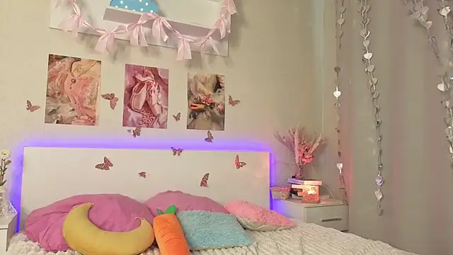 Milly_Lane webcam