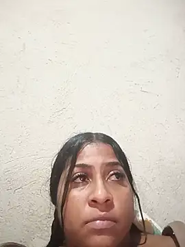 Giselabrunette25 webcam