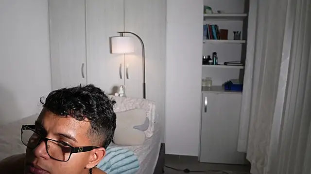 Paradise_boy__ webcam