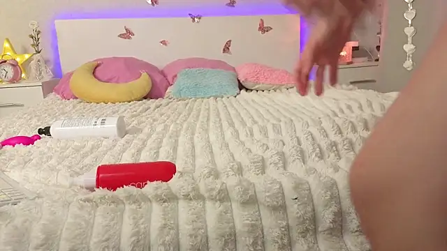 Milly_Lane live webcam show