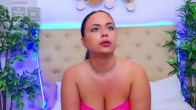 TemptingLuna_ webcam